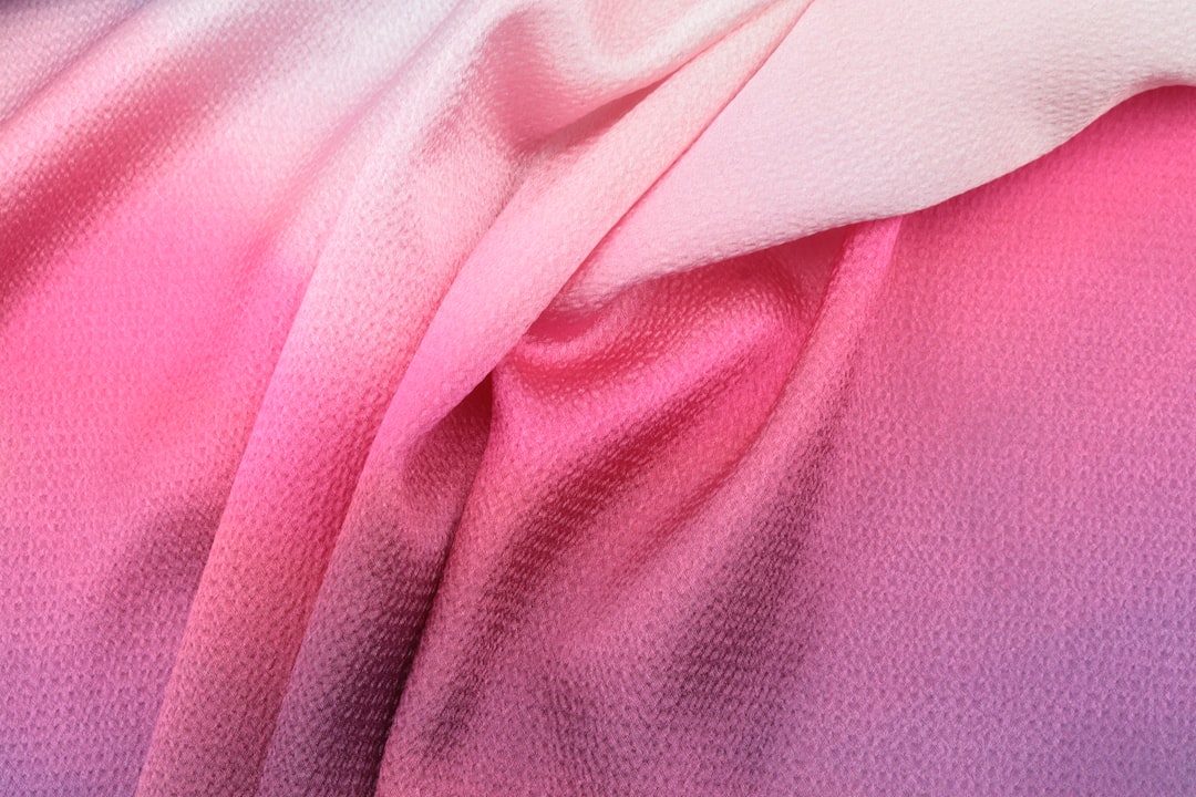 Matiere satinee saisie en gros plan editorial